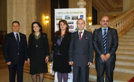 President Anton Caragea has a photo taken with participants1