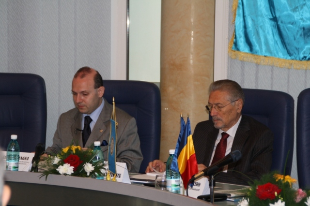 President Anton Caragea and Romanian President-Emil Constantinescu